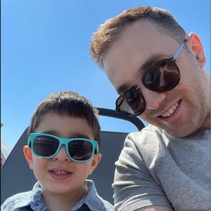 Meet your Posher, Lev